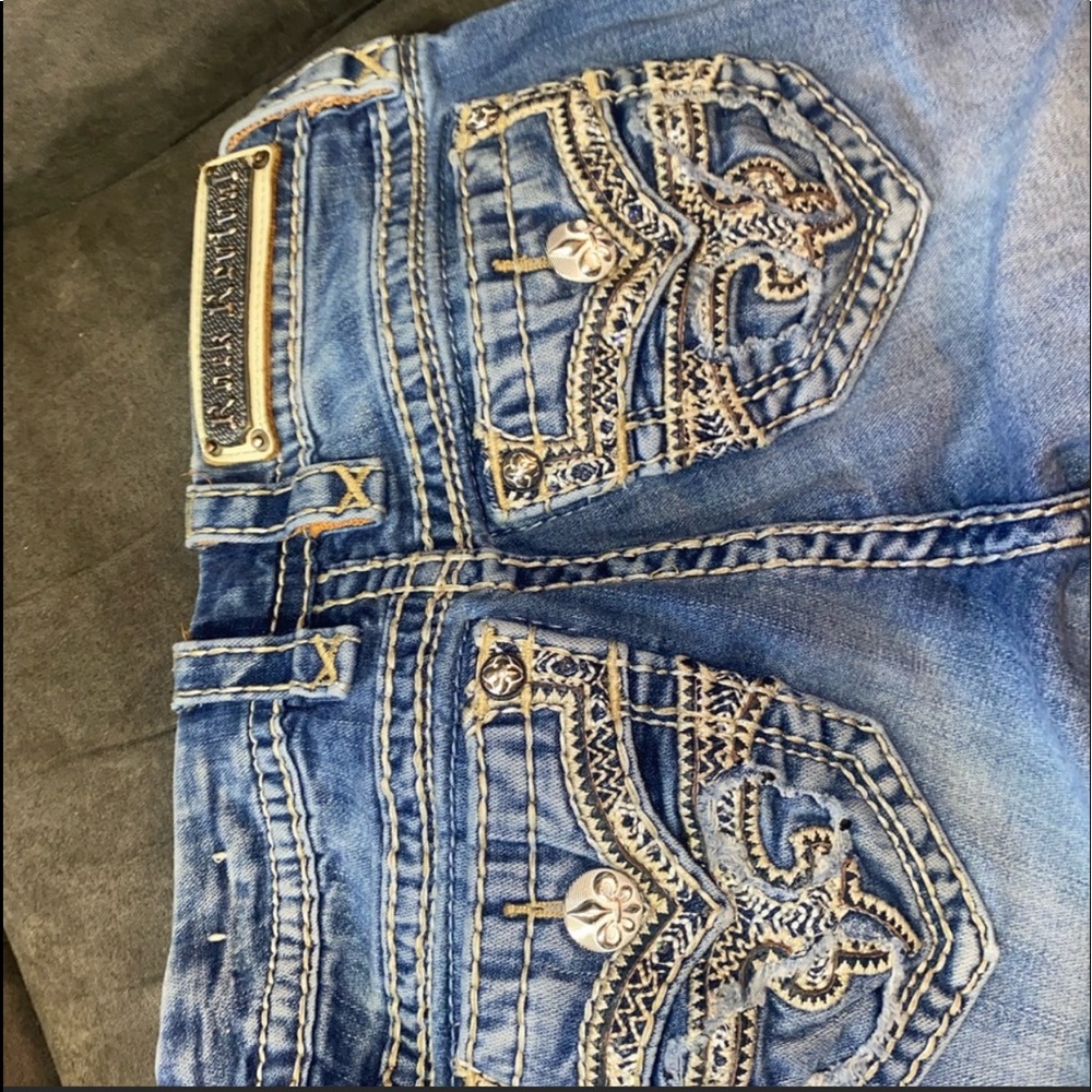 Rock revival size 24